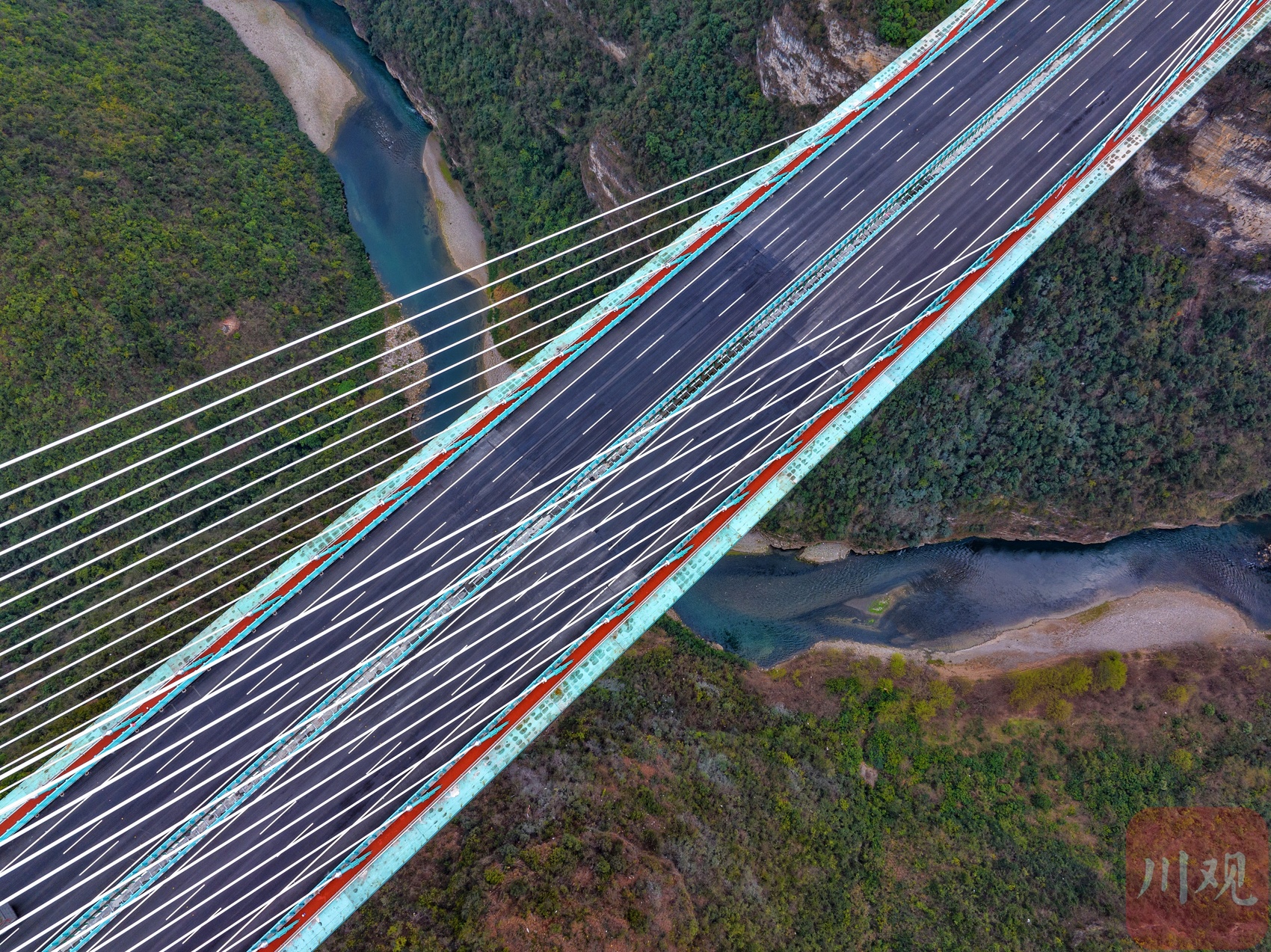 古往金来古金赤水河大桥连接川黔